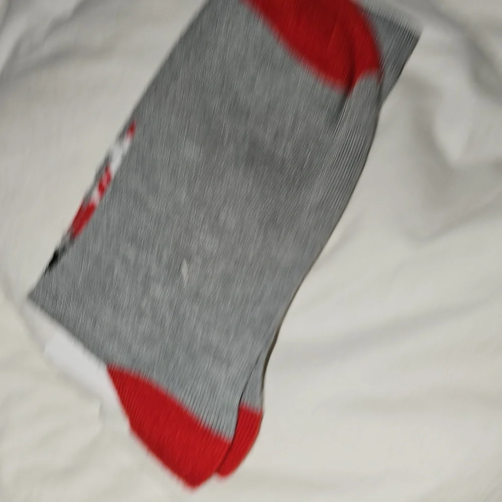 New Womens Crew Socks. 1 Pair! Fits Sz 4-10. Nwts. Gnome